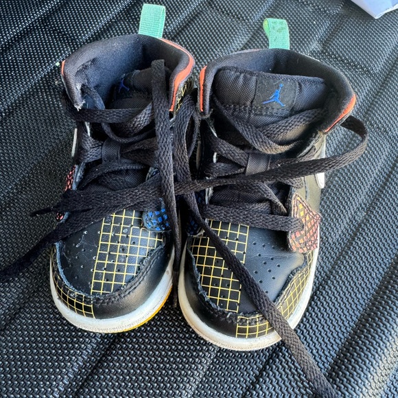 Nike - Picture 2 of 3